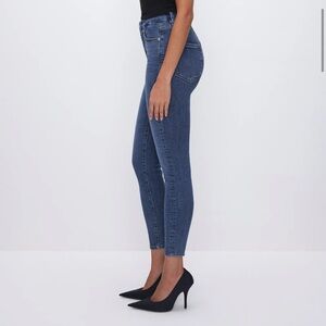 Good American Good Legs Skinny Jeans